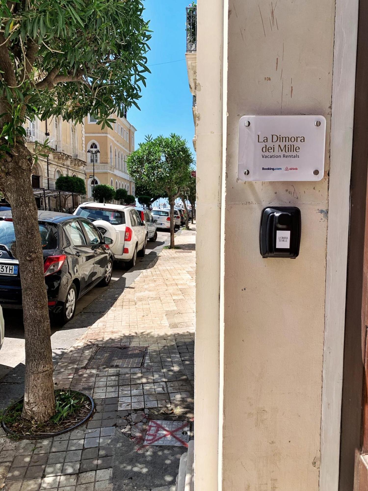 דירות סירקוזה La Dimora Dei Mille מראה חיצוני תמונה